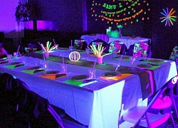 ULTIMATE BLACKLIGHT A HUGE HIT!! IN/OUTDOOR NEON PARTY- 2 LIGHT BARS 2 SPOTLIGHTS..4 TABLES 24 CHAIRS GLO TABLEWARE GLO BUBBLE MACHINE AND GLO PROPS STATION..$300.00 4 HOURS