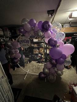 CUSTOM BALLOON BACKDROP STAND