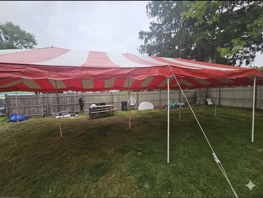 20x40 RED/WHITE PARTY TENT $475 (64 GUEST)